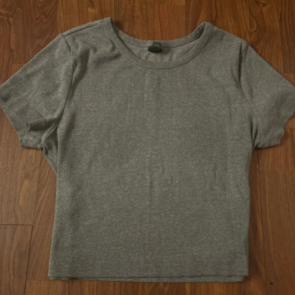 Wild Fable Gray Green Crop Fitted T-Shirt - Picture 1 of 2